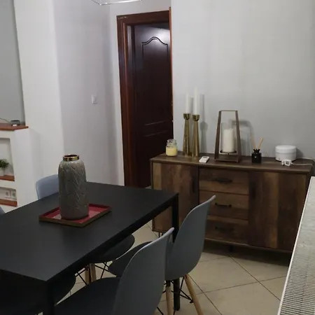 Apartment όμορφο με αυλή Thessaloniki