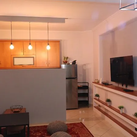 Apartment όμορφο με αυλή Thessaloniki